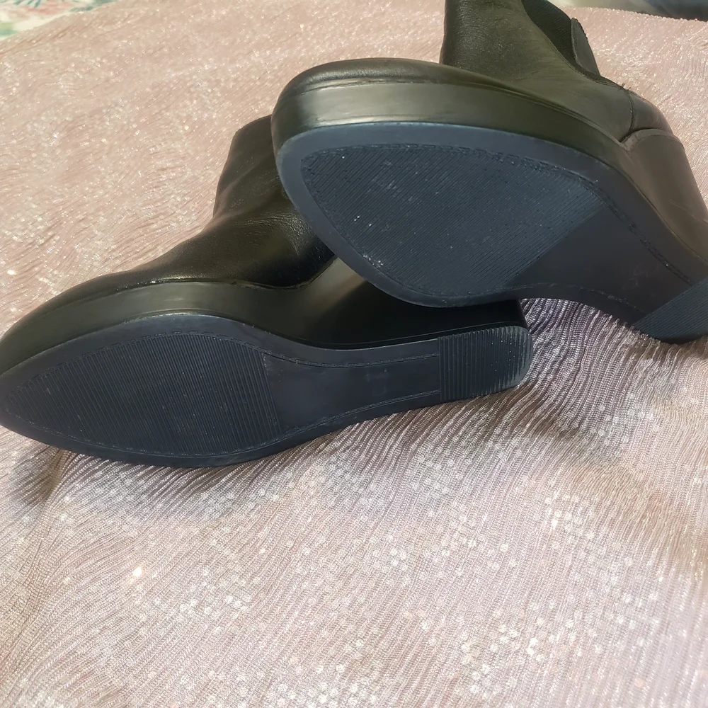 ALDO Black Leather Platform Wedge Chelsea Ankle Boots - Size 7